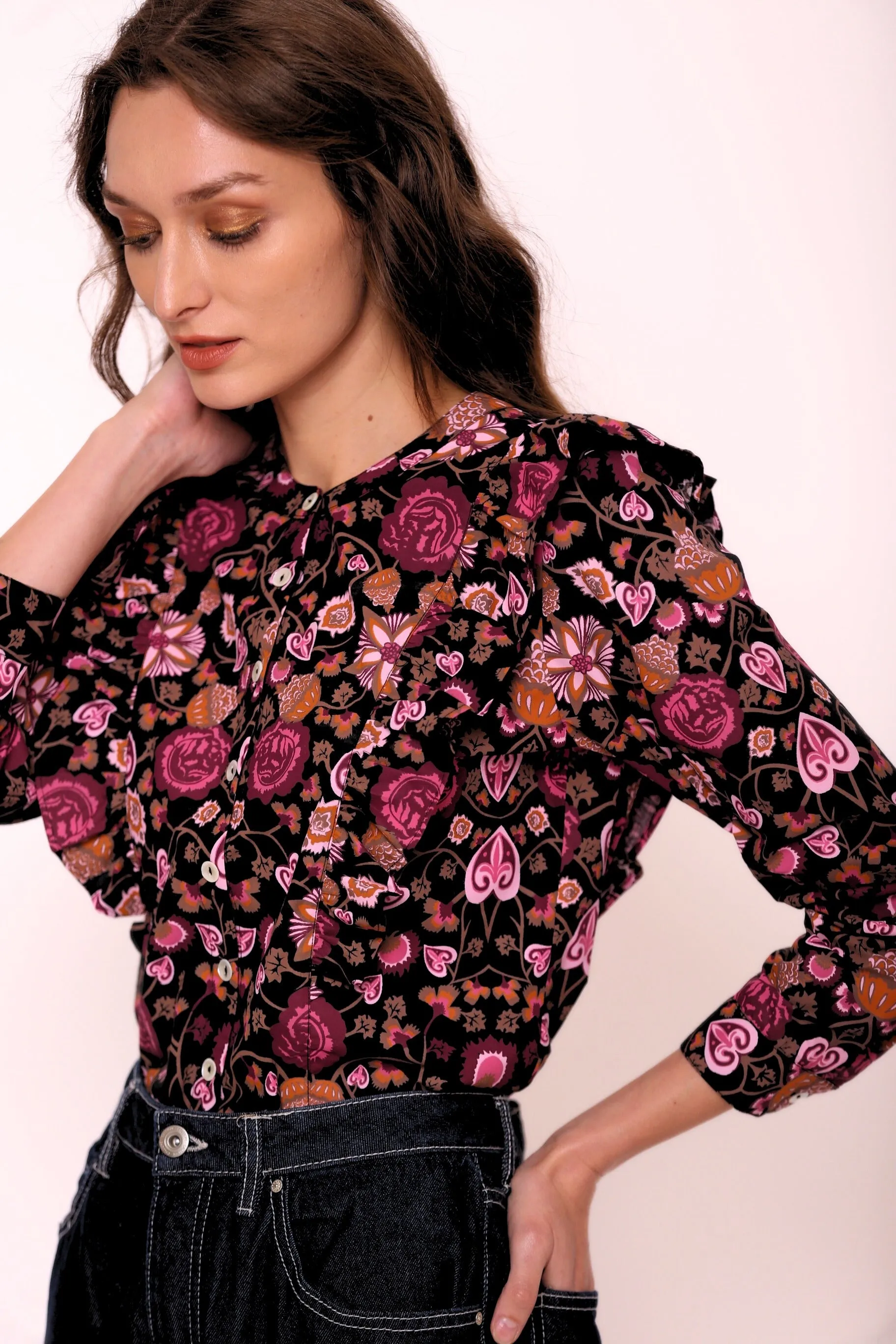 1674 Johanna Top
