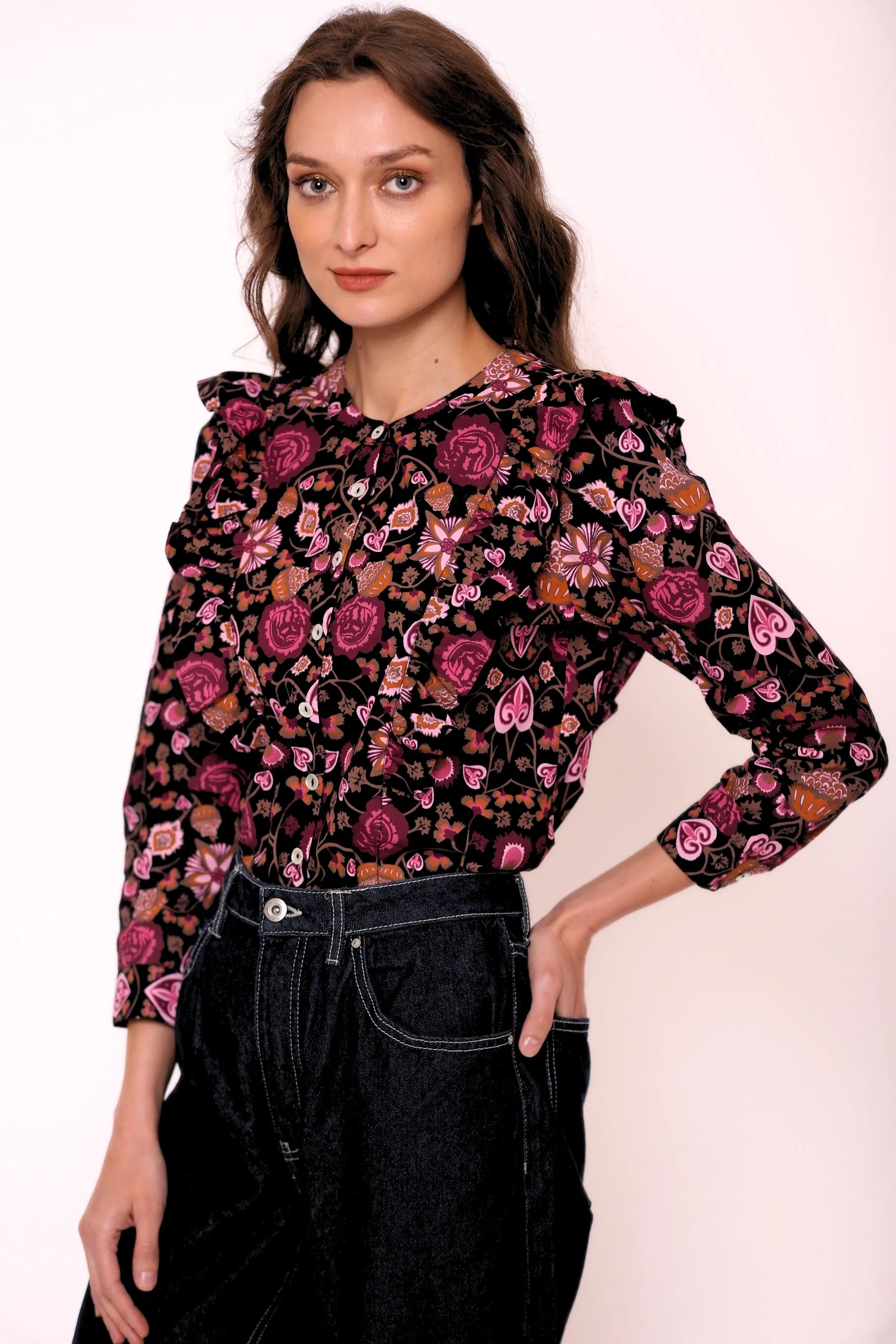 1674 Johanna Top