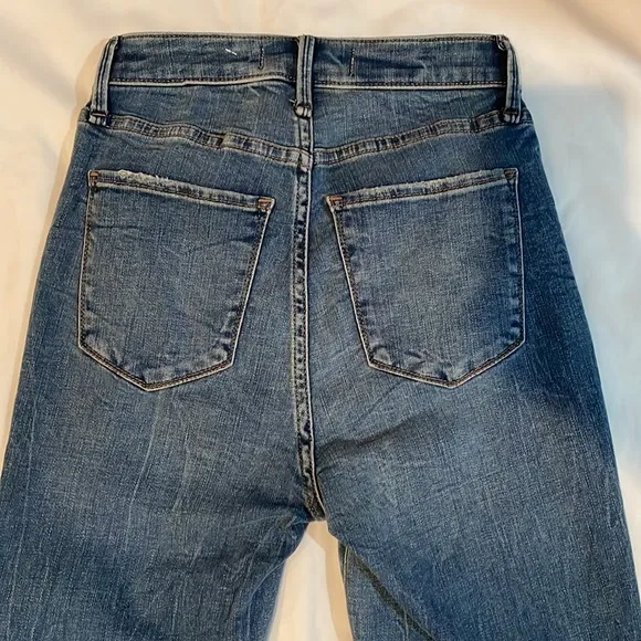 Abercrombie &amp; Fitch High Rise Super Skinny Ankle Jeans in size 24/00.