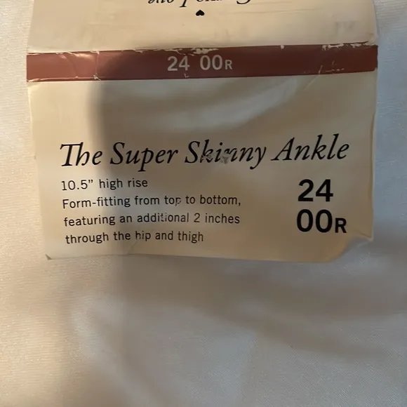Abercrombie &amp; Fitch High Rise Super Skinny Ankle Jeans in size 24/00.