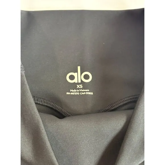 ALO Yoga 5&quot; Airlift Energy Shorts in Black