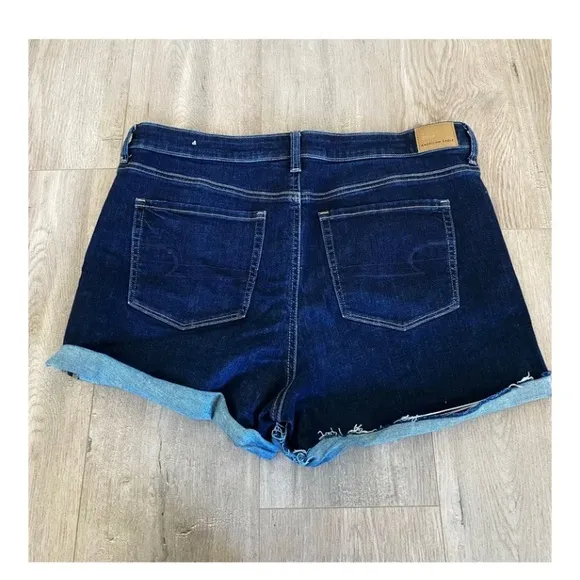 AMERICAN EAGLE Hi Rise Jean Shorts