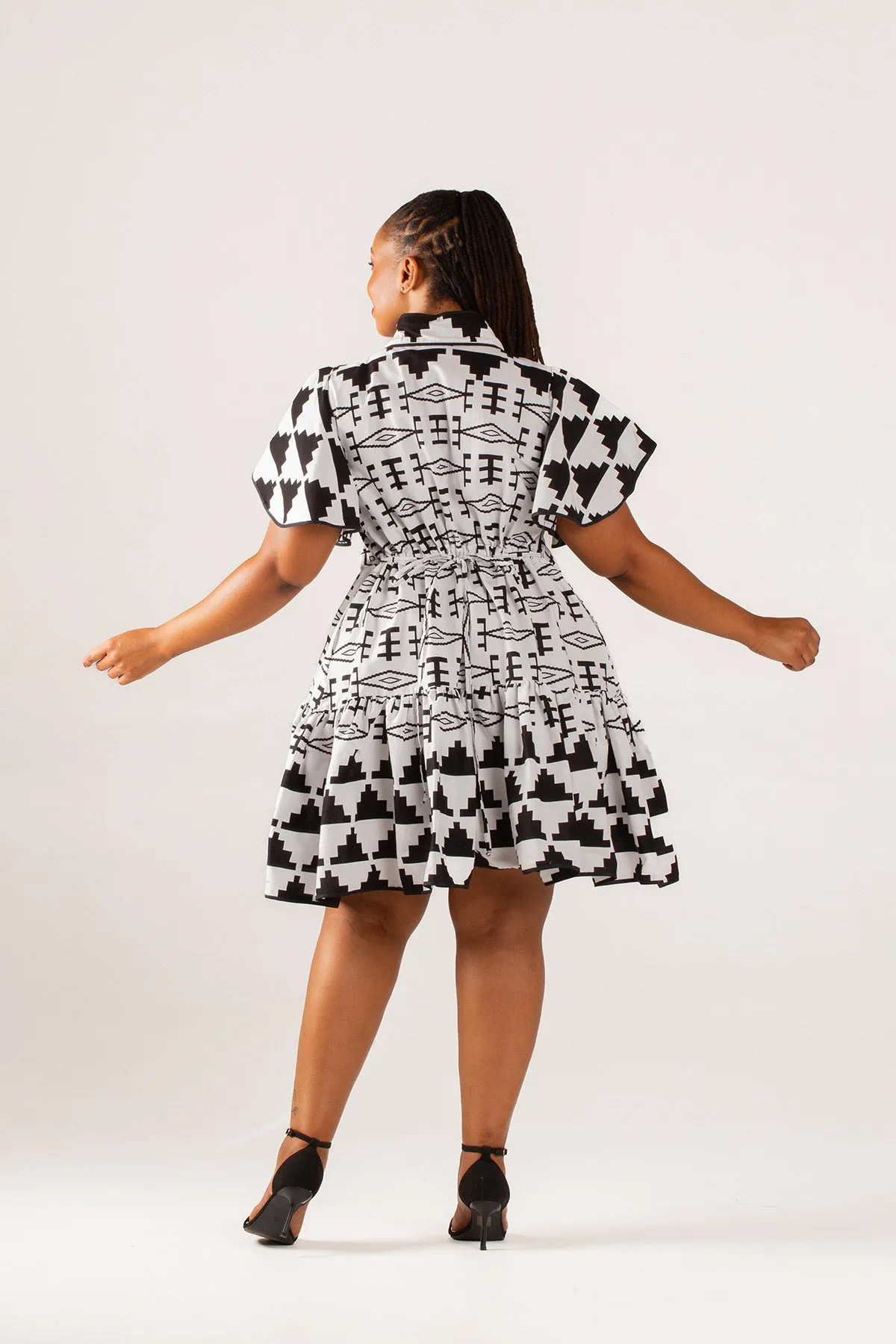 Angalia Ua Nyeusi Dress