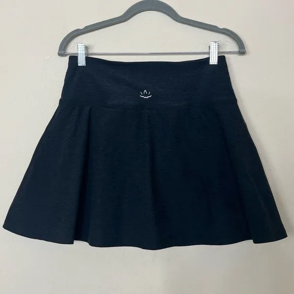 Beyond Yoga Spacedye Hot Shot Circle Skort in Darkest Night