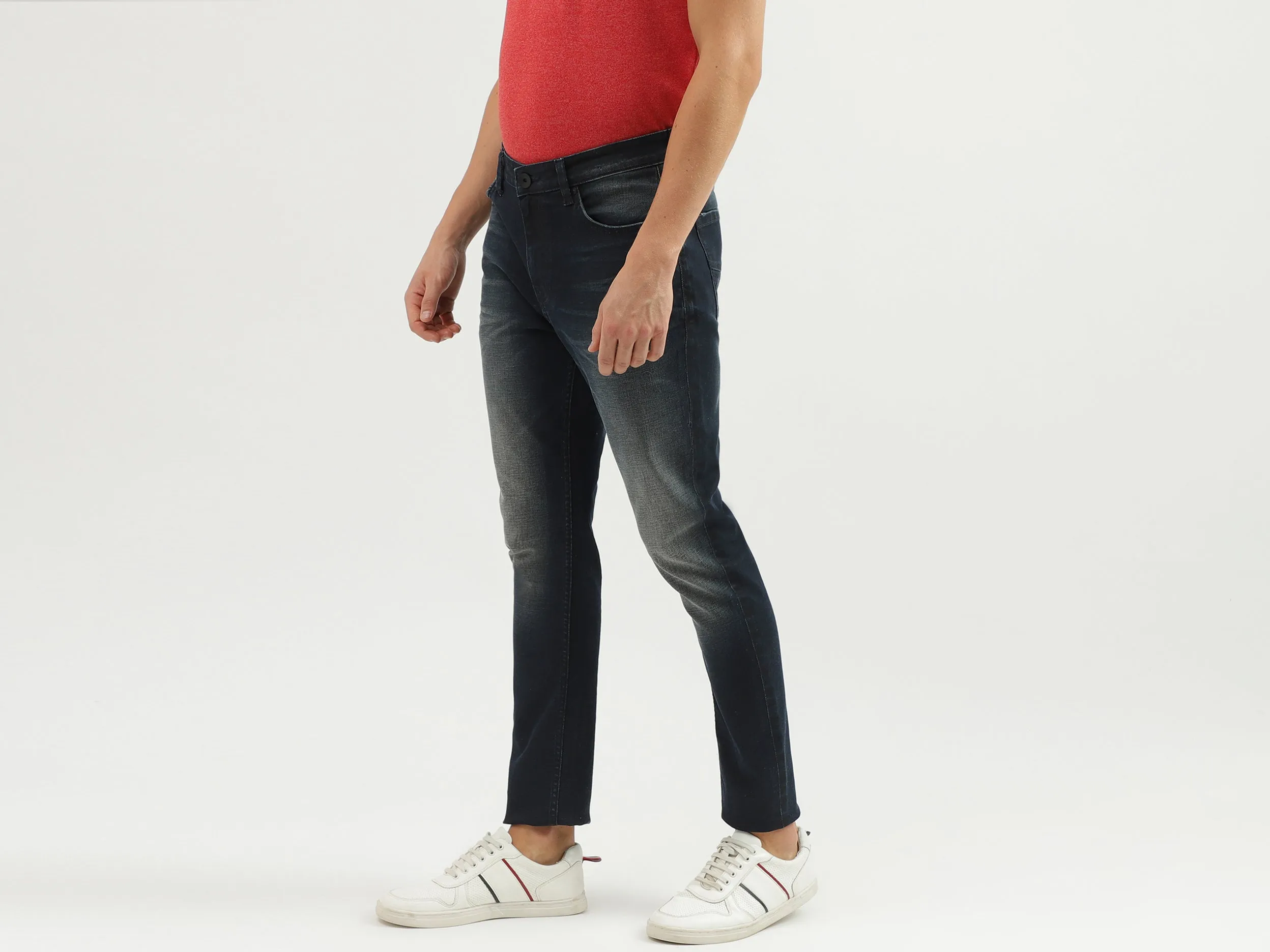 Carrot Fit Solid Men's Jeans