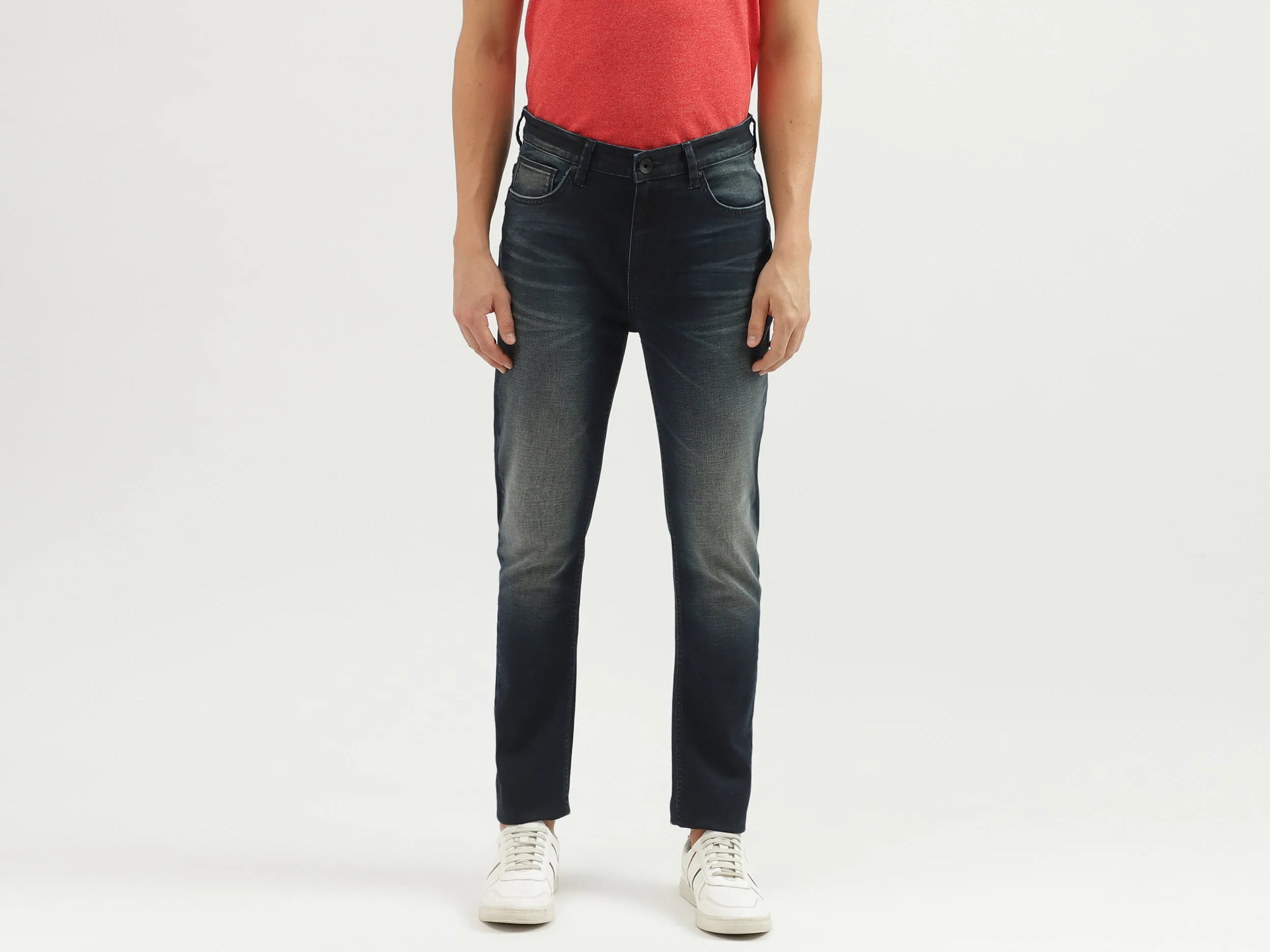 Carrot Fit Solid Men's Jeans