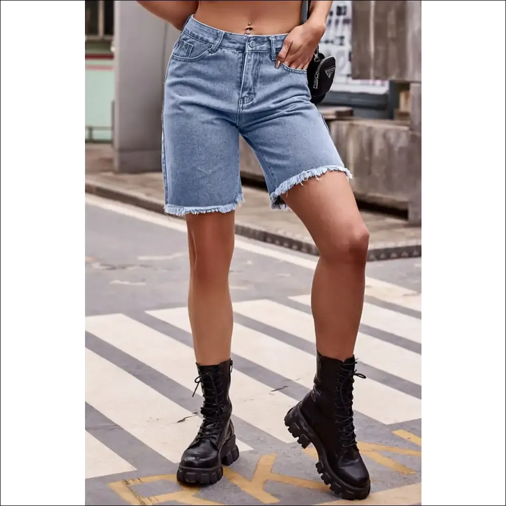 Chic Raw Hem Denim Shorts with Pockets