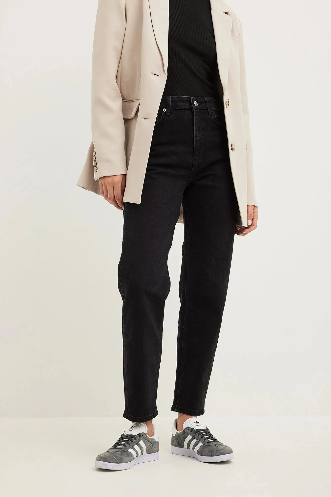 Classic Mom High Waist Jeans - Timeless Style & Comfort