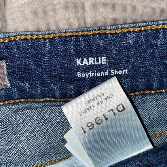 DL1961 Women's Karlie Boyfriend Darkwash Distressed Women’s Shorts sz 25 EUC