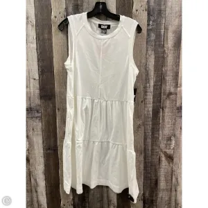 Dress Casual Short By Dkny In White, Size: M