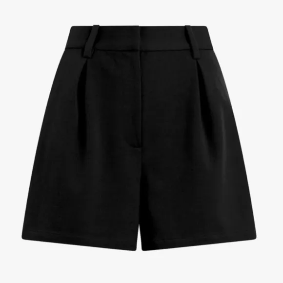 Favorite Daughter The Favorite Short in Black Size 14