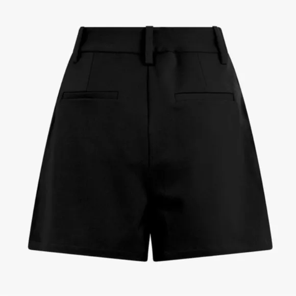 Favorite Daughter The Favorite Short in Black Size 14