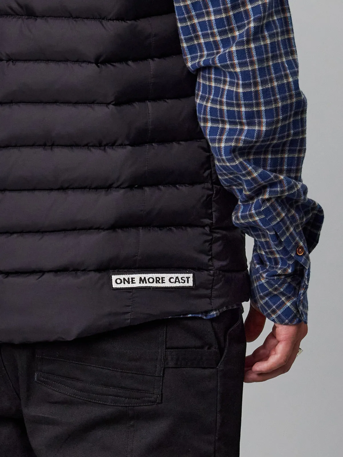 FENDER PUFFER VEST - BLACK