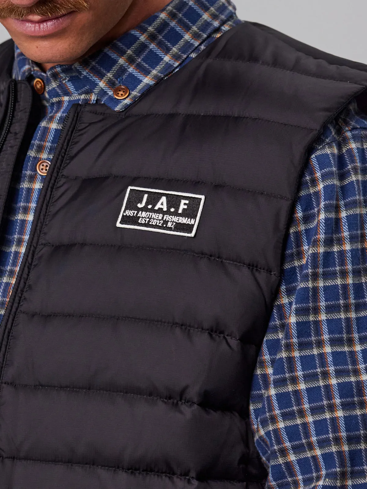 FENDER PUFFER VEST - BLACK