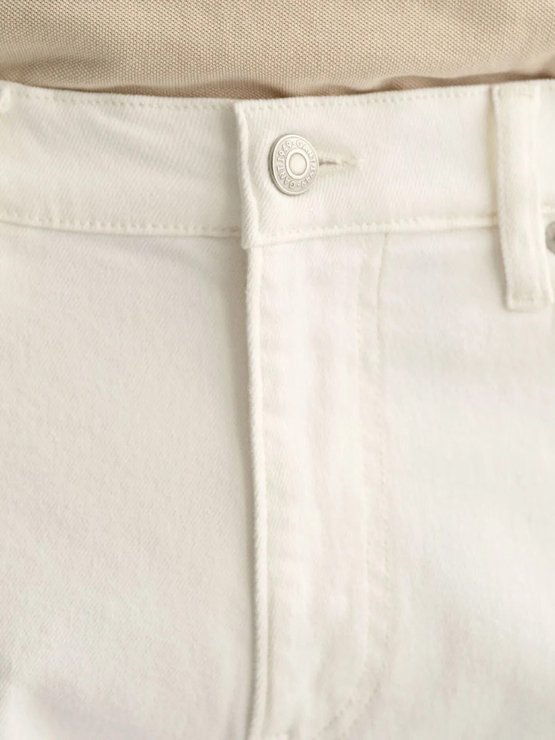 Gant Men White Solid Regular Fit Mid-Rise Jeans
