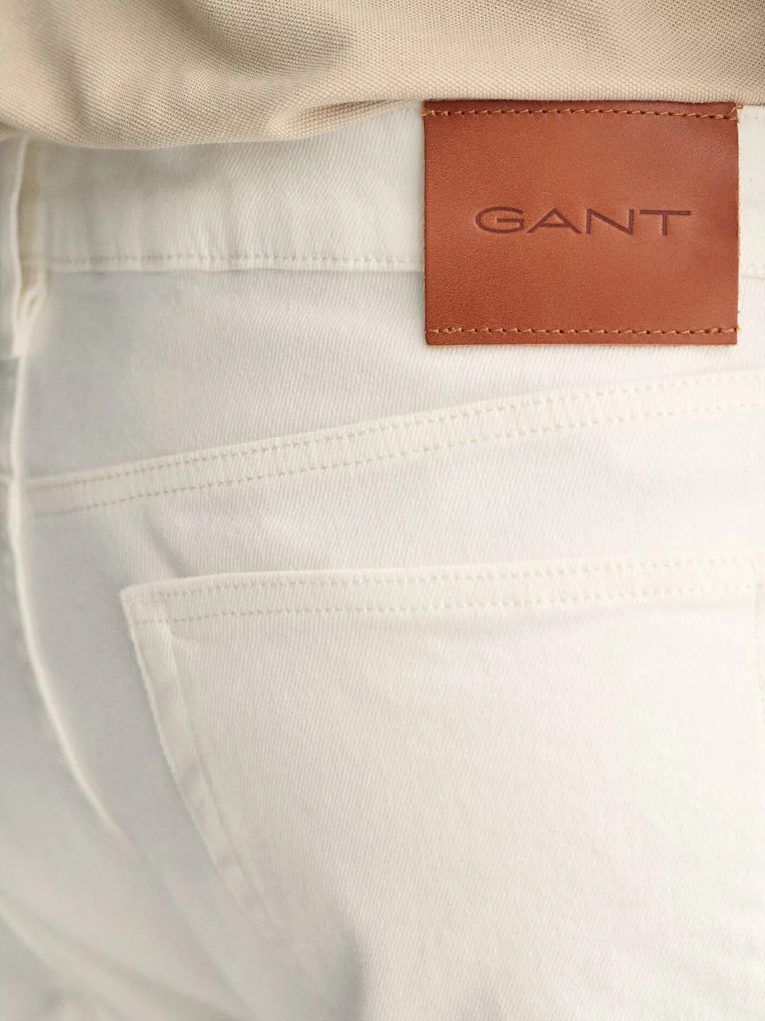 Gant Men White Solid Regular Fit Mid-Rise Jeans