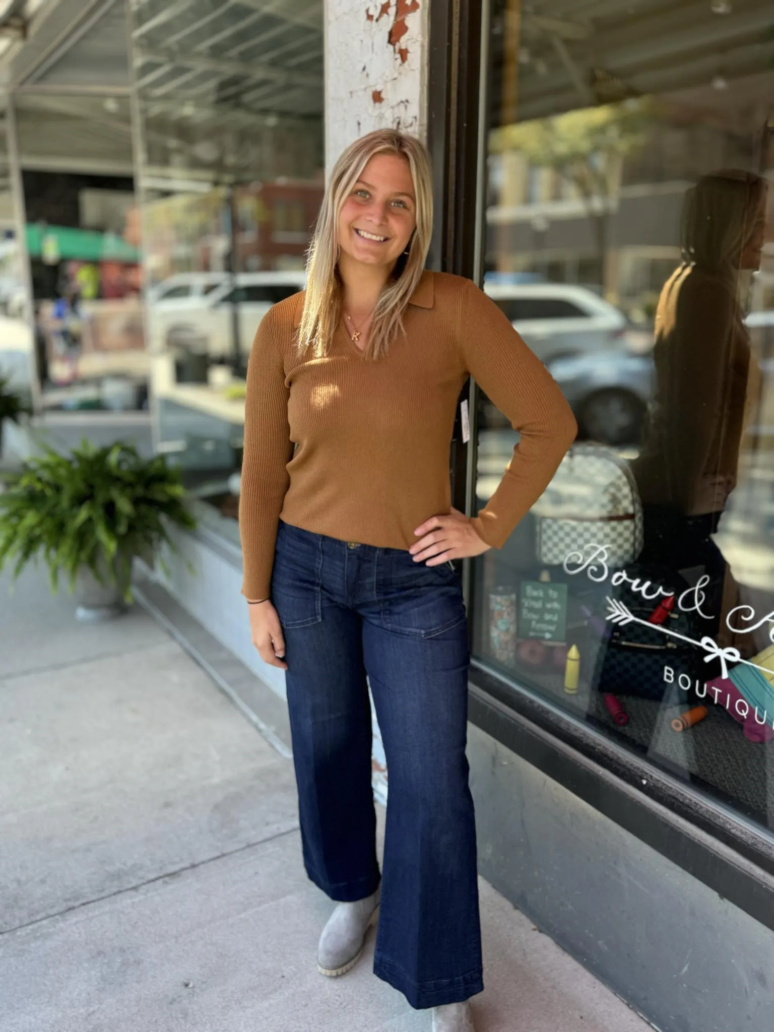 Hannah Flare Jeans w 30" Inseam w Front Sewn On Pockets LM4122A4
