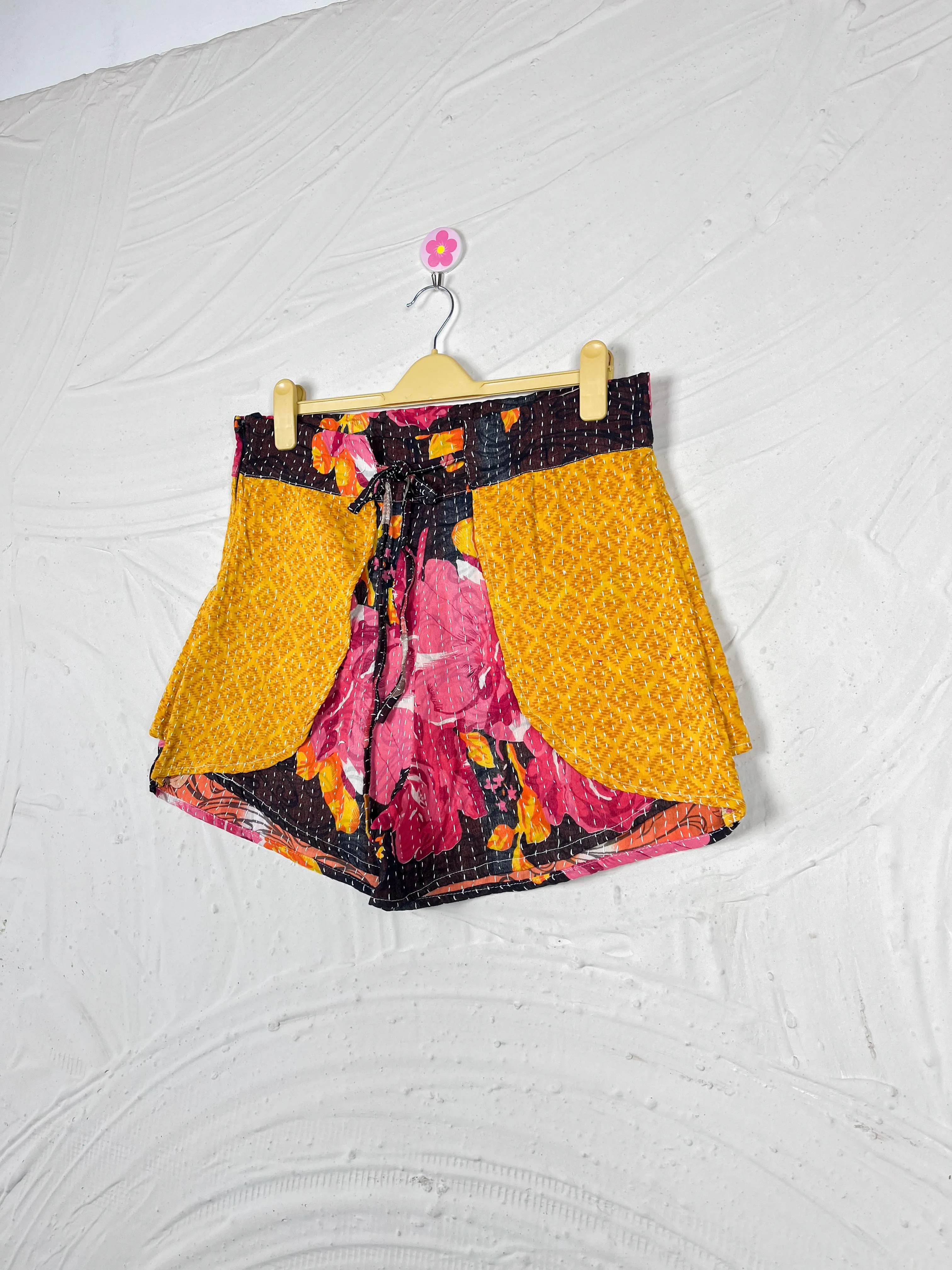 Happy Dance Shorts DCOSSH  M 14