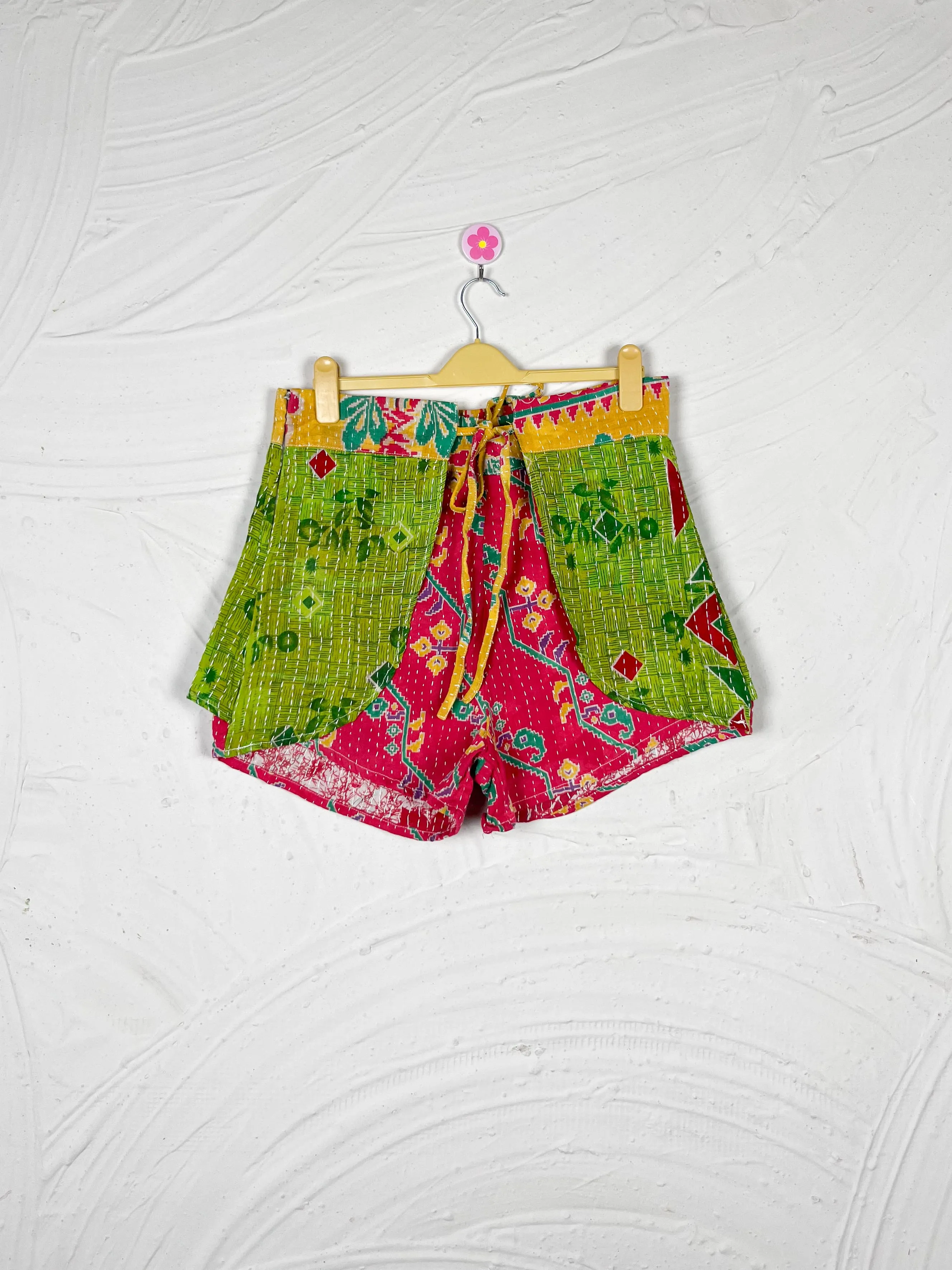 Happy Dance Shorts DCOSSH  M 22