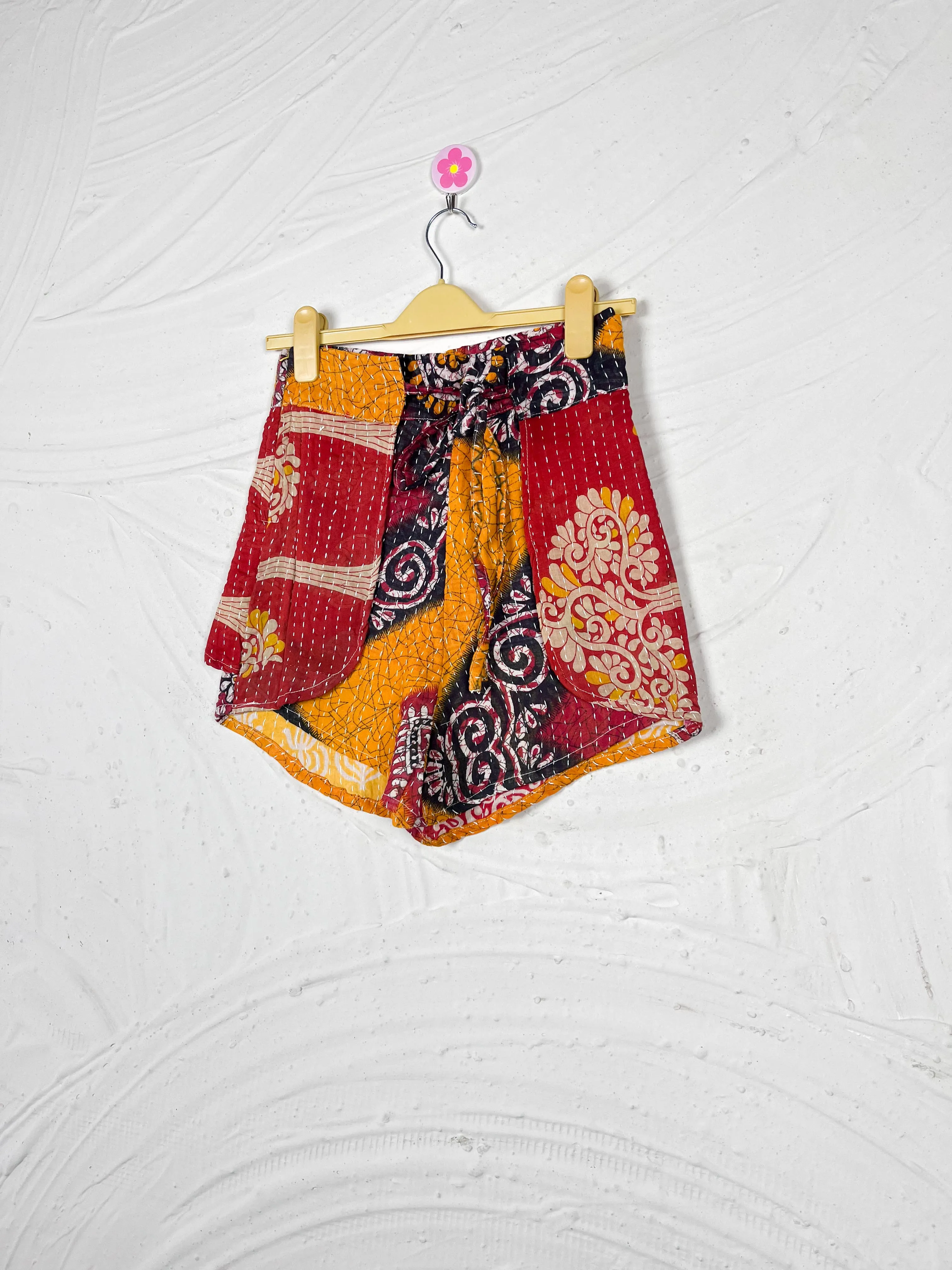 Happy Dance Shorts DCOSSH  S 37