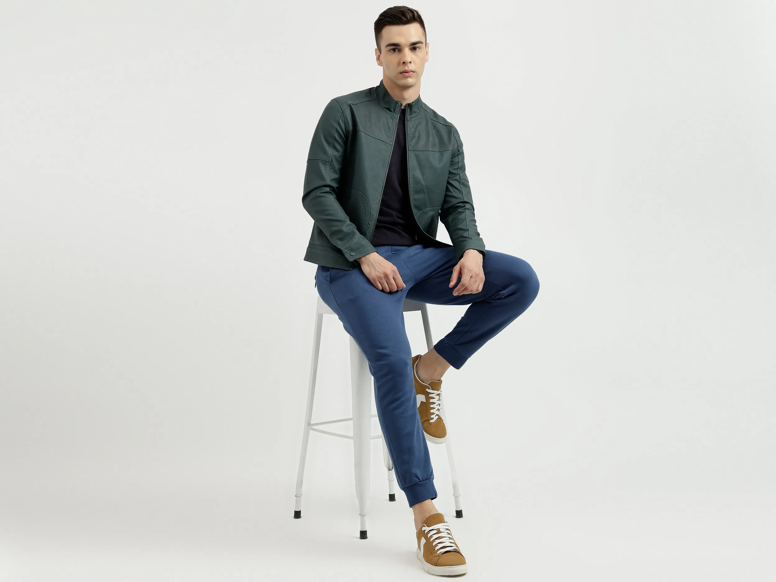 Men's Regular Fit Band Collar Textured Jacket