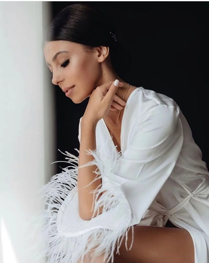 Mia - white long