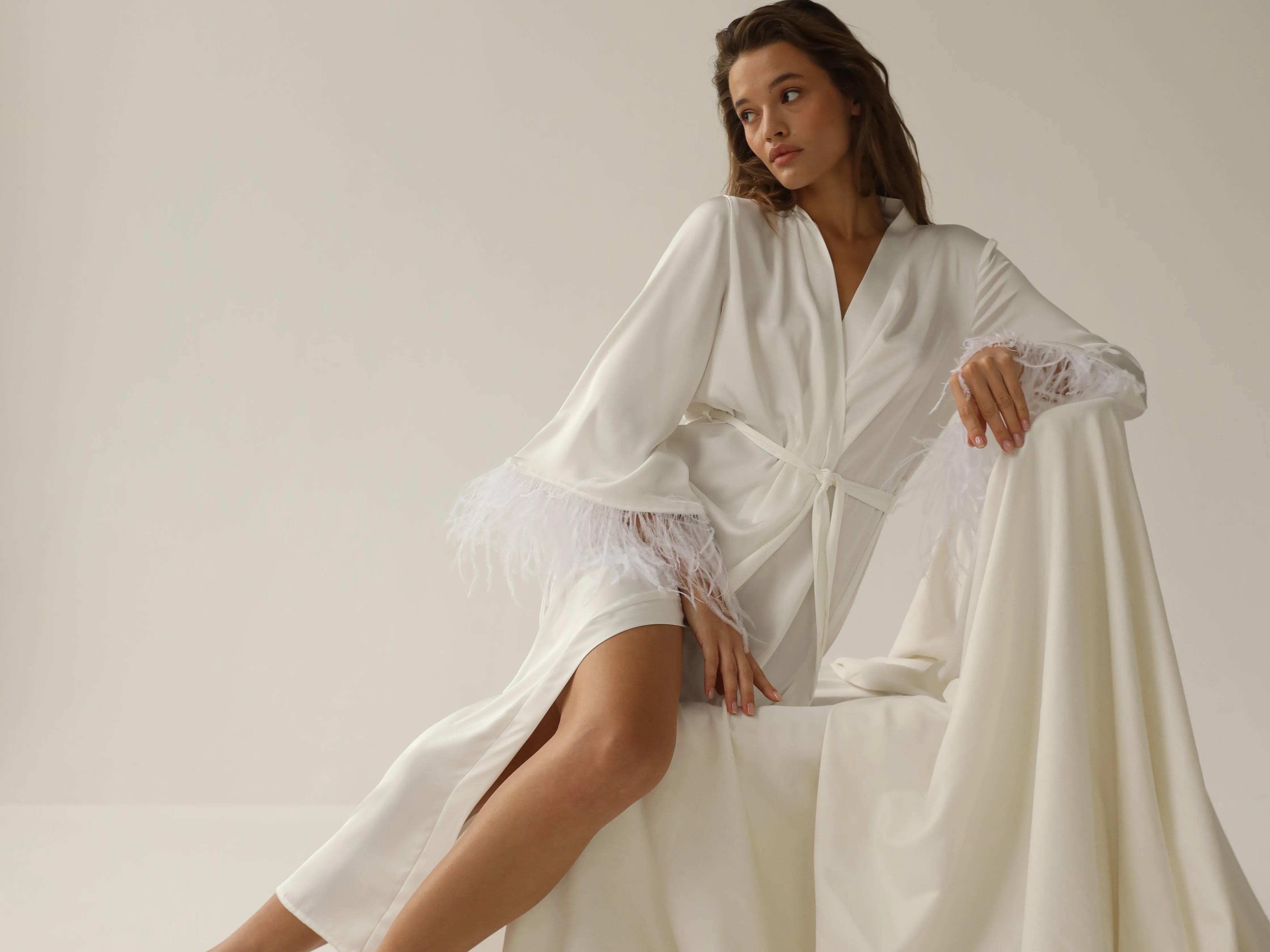 Mia - white long