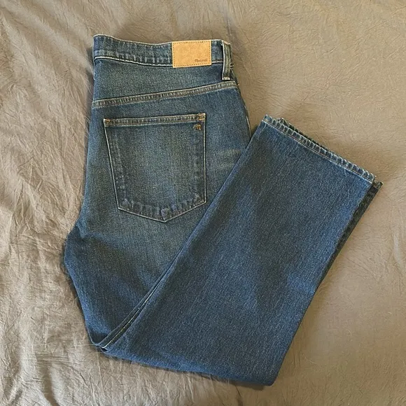 NWT Madewell Mid-Rise ‘90s Straight Jean - 33 Petite
