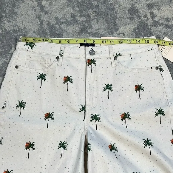 NWT NYDJ Cirque Des Palm Tree High Rise A Line Short Fray Hem Tropical Sz 10