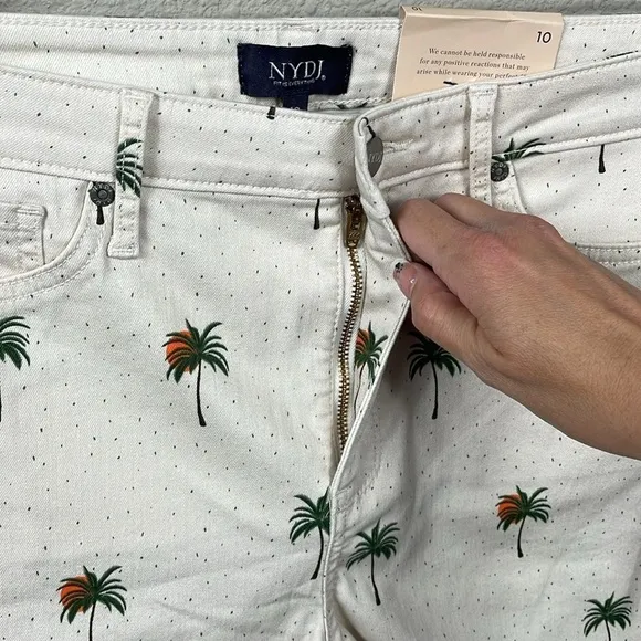 NWT NYDJ Cirque Des Palm Tree High Rise A Line Short Fray Hem Tropical Sz 10