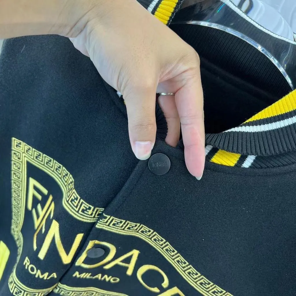 Original high end Quality Jackets Available For Men