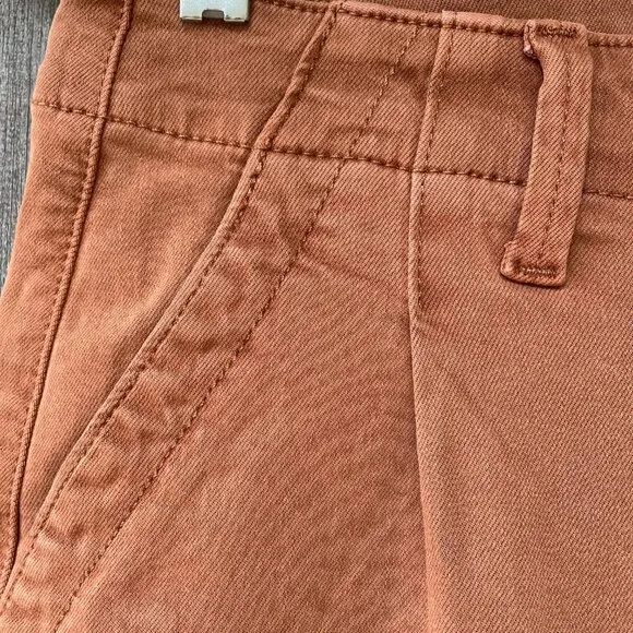 PAIGE Mayslie Pleated Cotton Twill Jeans NWOT in Vintage Mocha Womens 30 Joggers