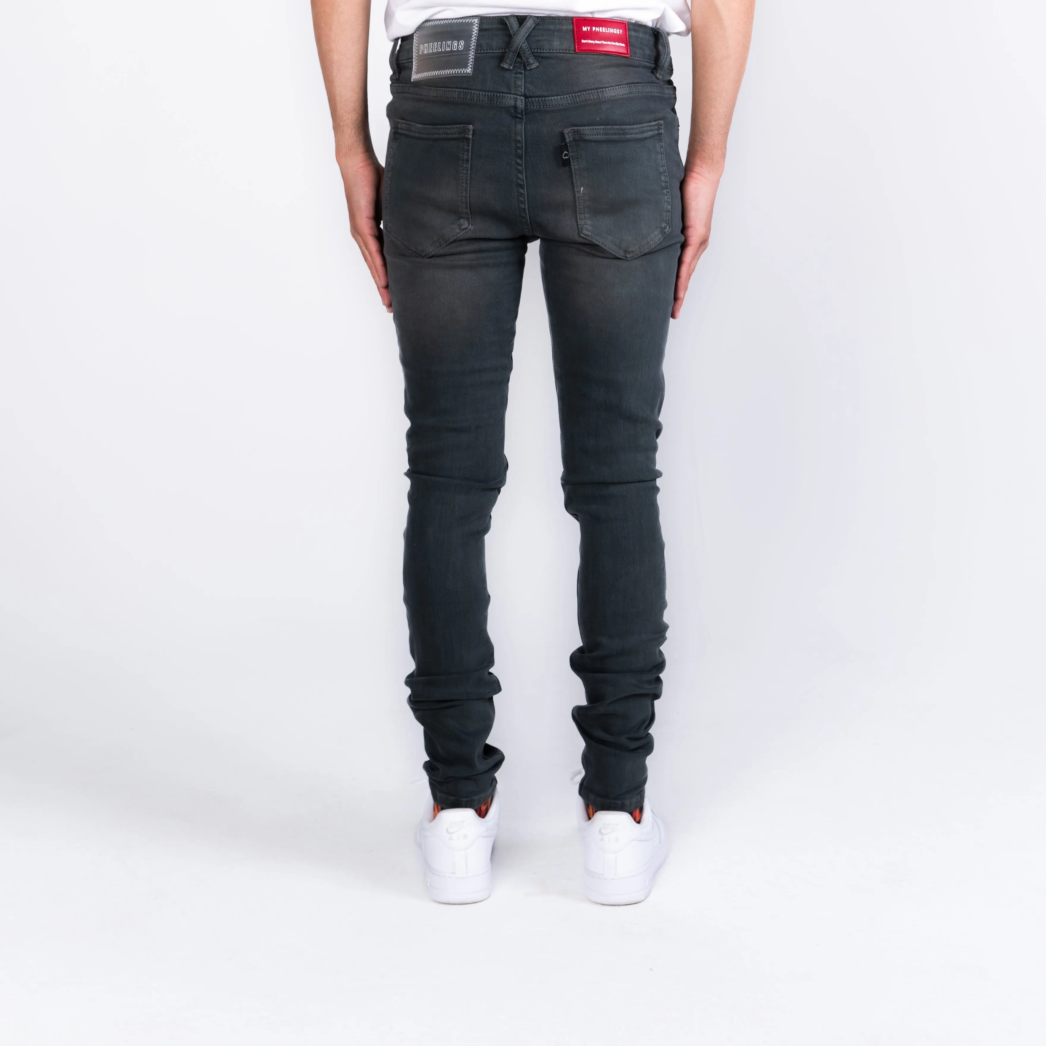 PHEELINGS Loves Endures DENIM (C. Wash)