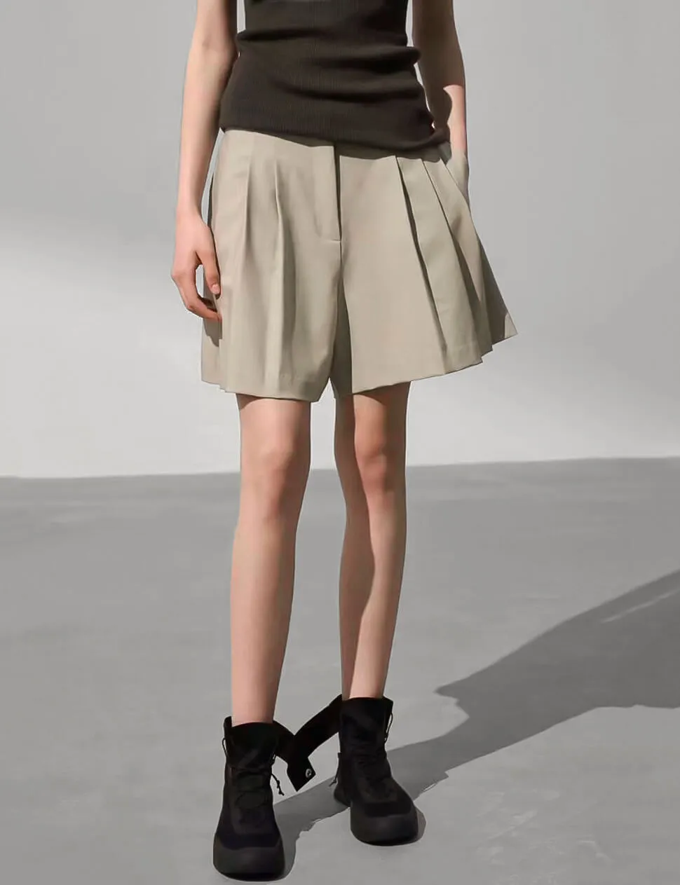 Pleated  Flared Tan Shorts