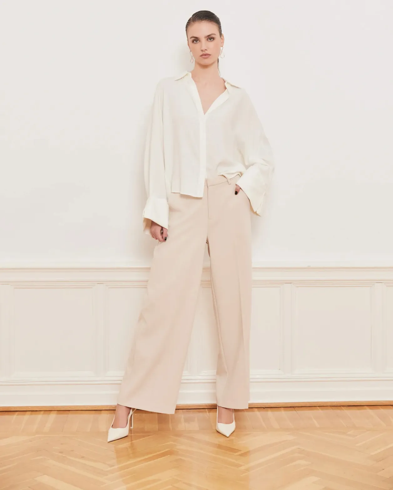 Reign Tailored Extra Wide Beige