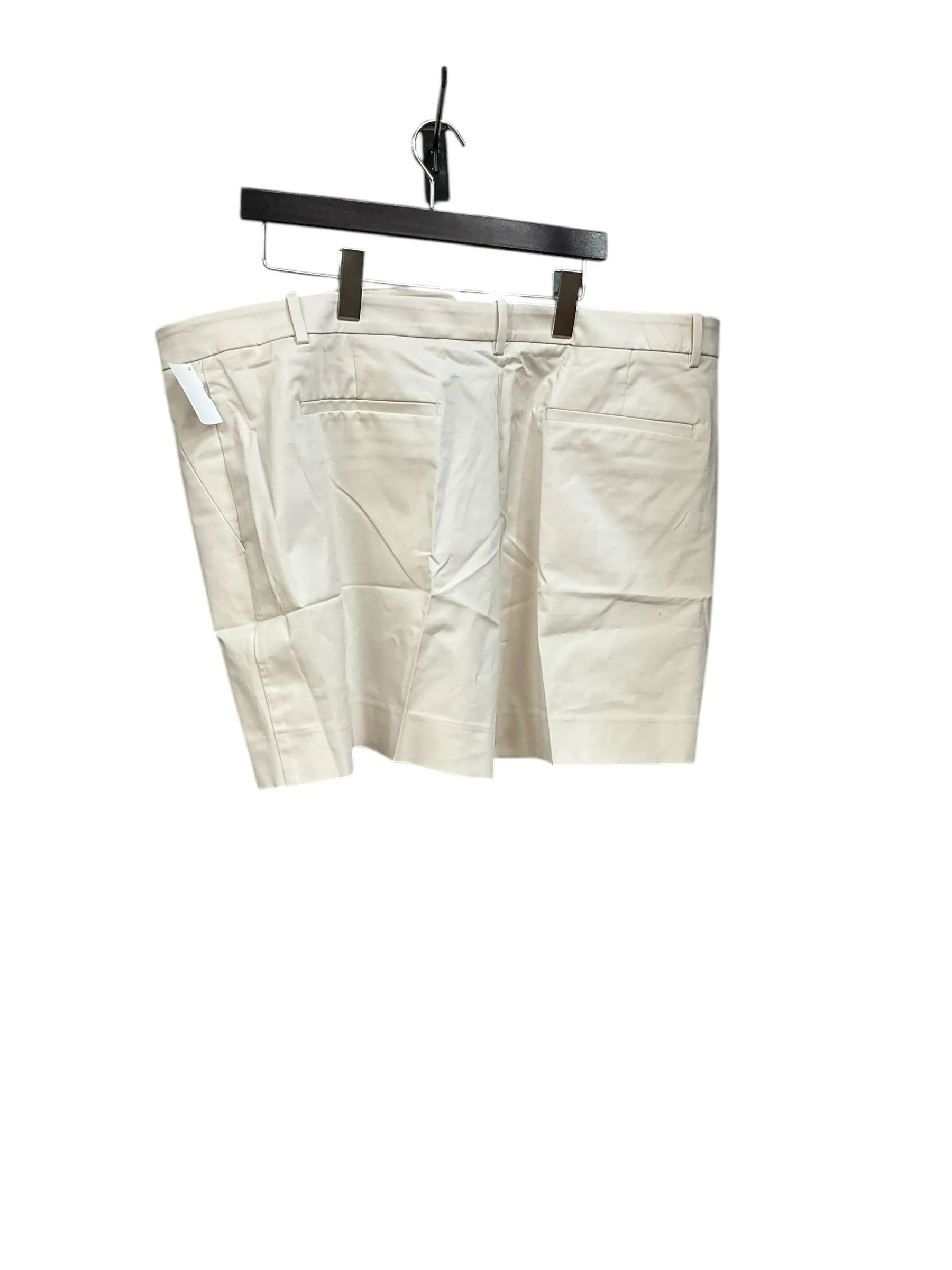 Shorts By Banana Republic  Size: 20