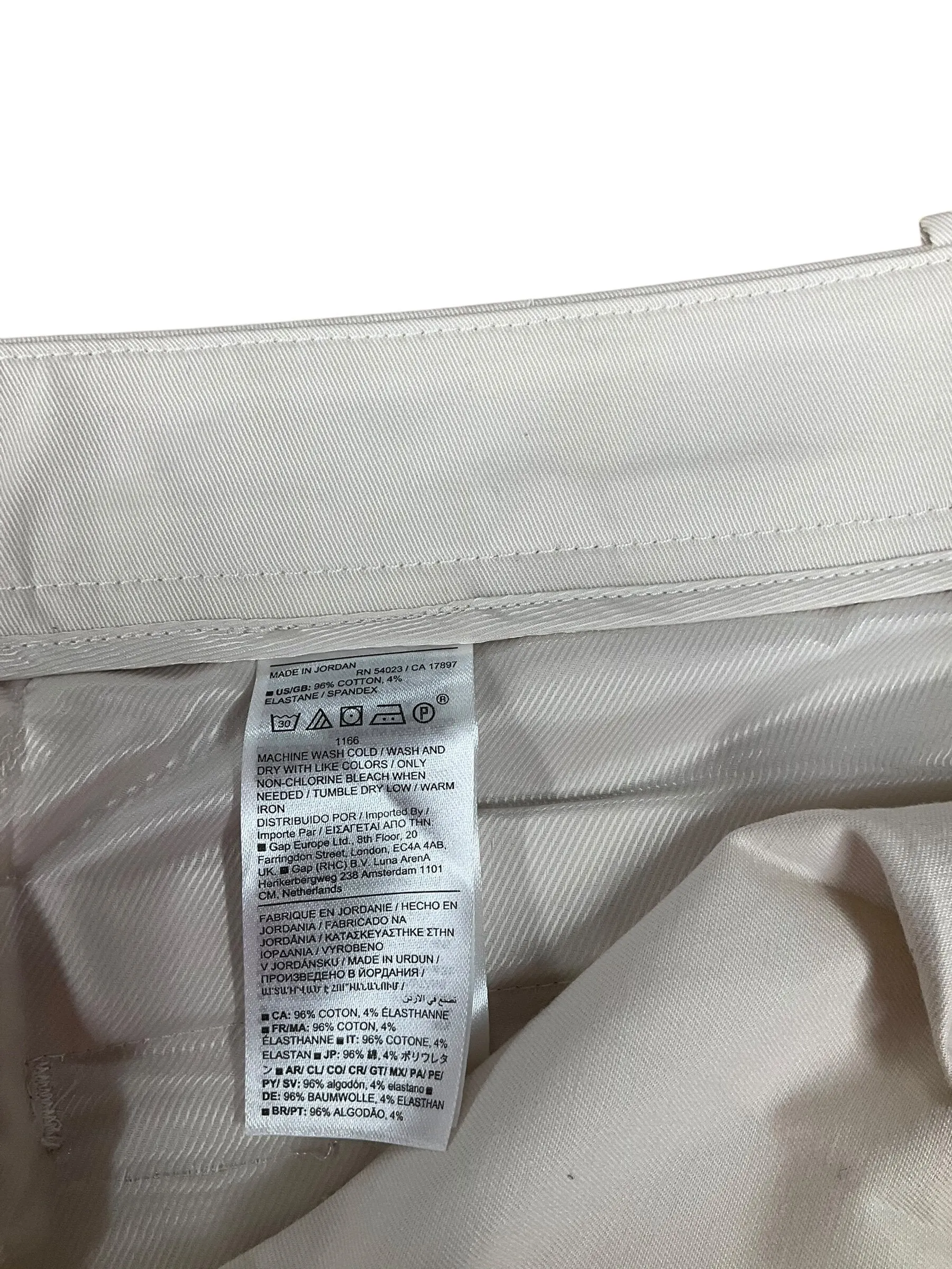 Shorts By Banana Republic  Size: 20