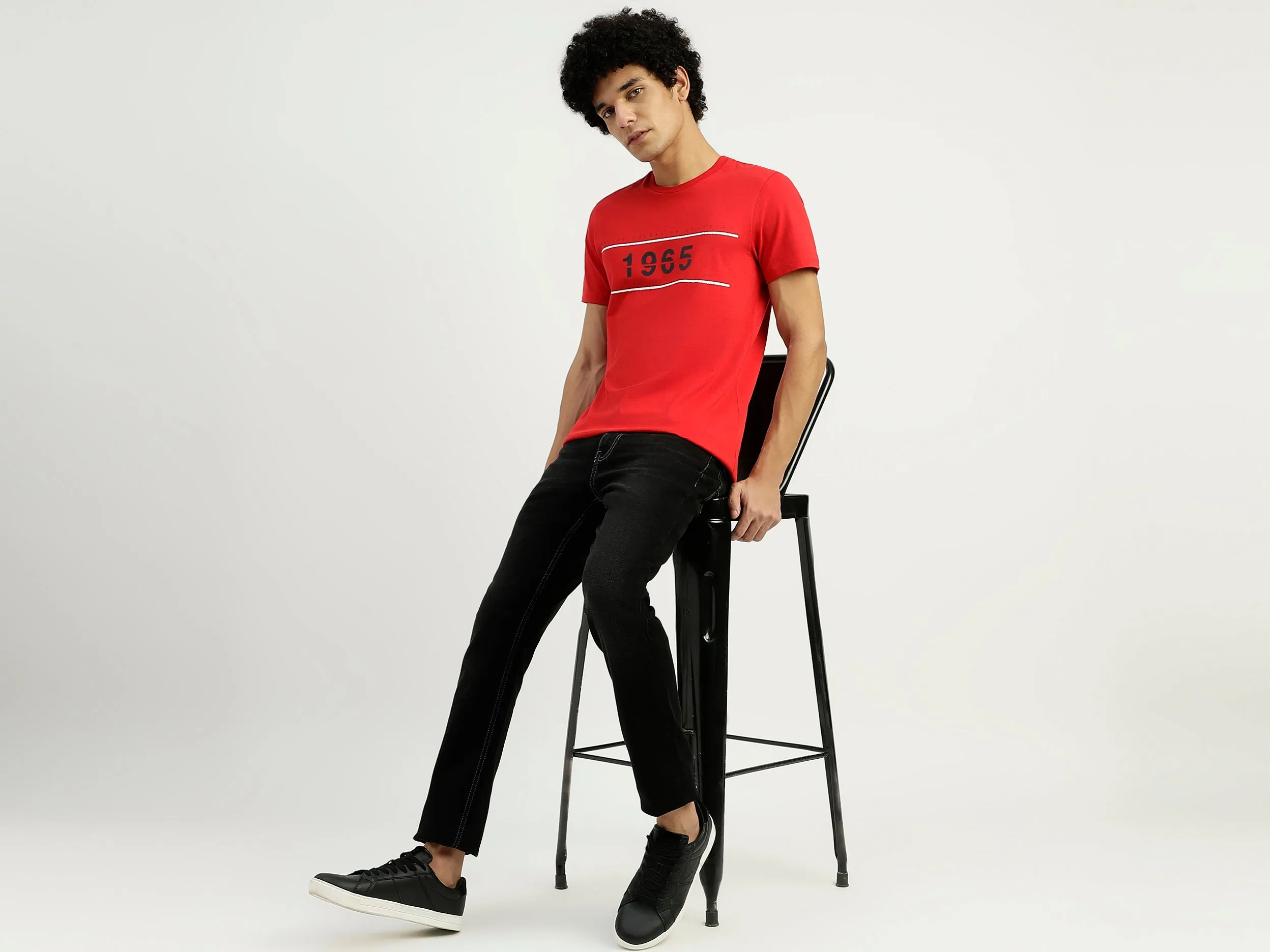 Solid Mid Rise Skinny Fit Jeans