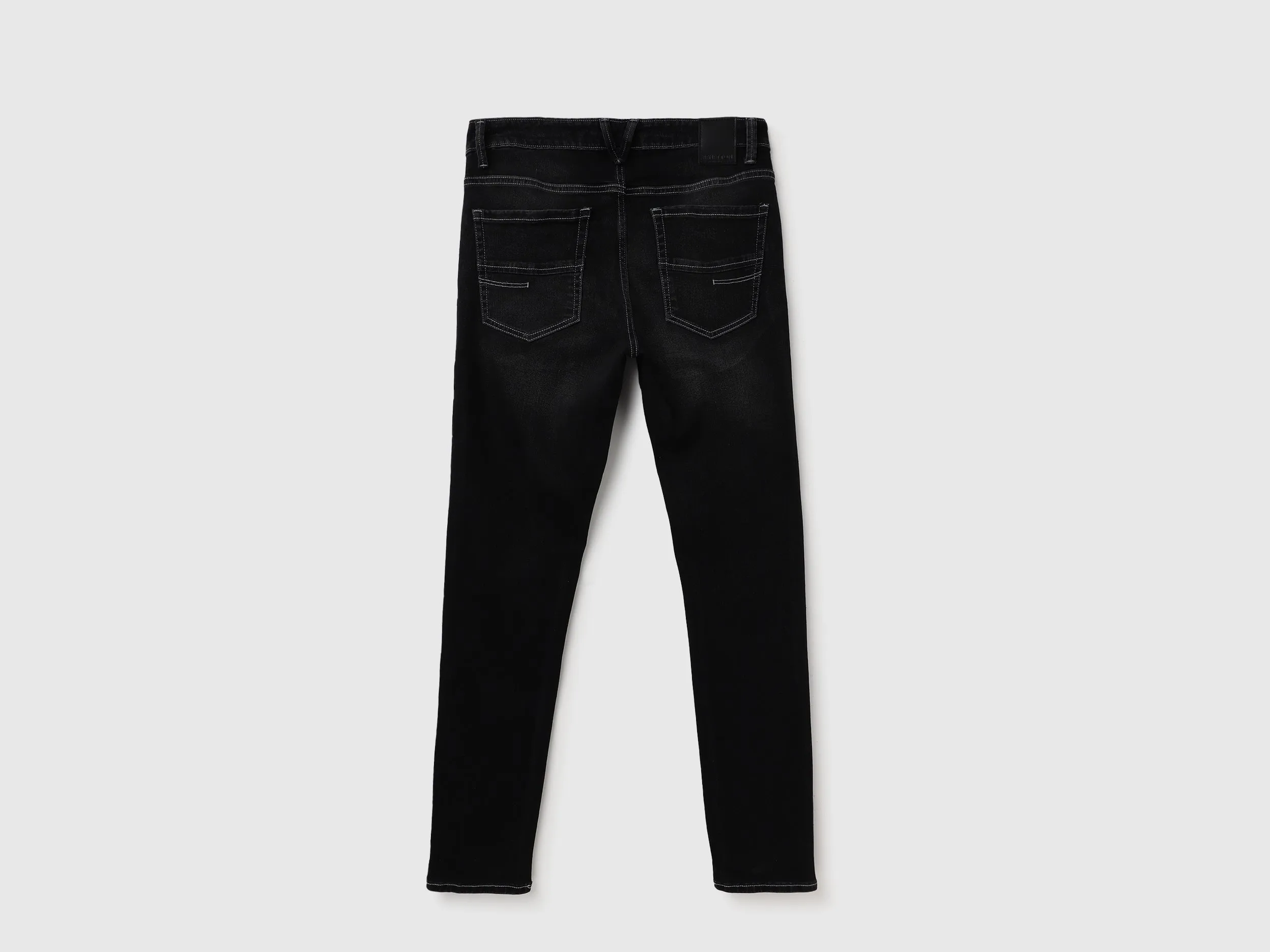 Solid Mid Rise Skinny Fit Jeans