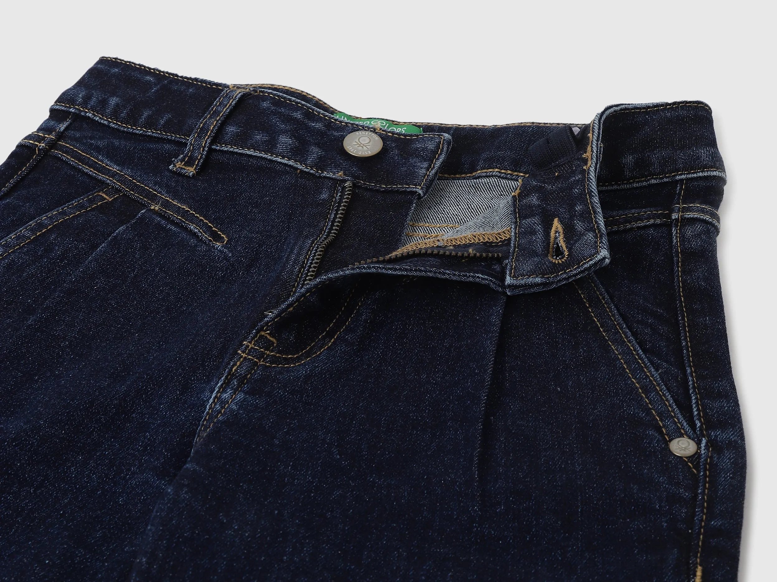 Solid Pattern Slouchy Fit Jeans