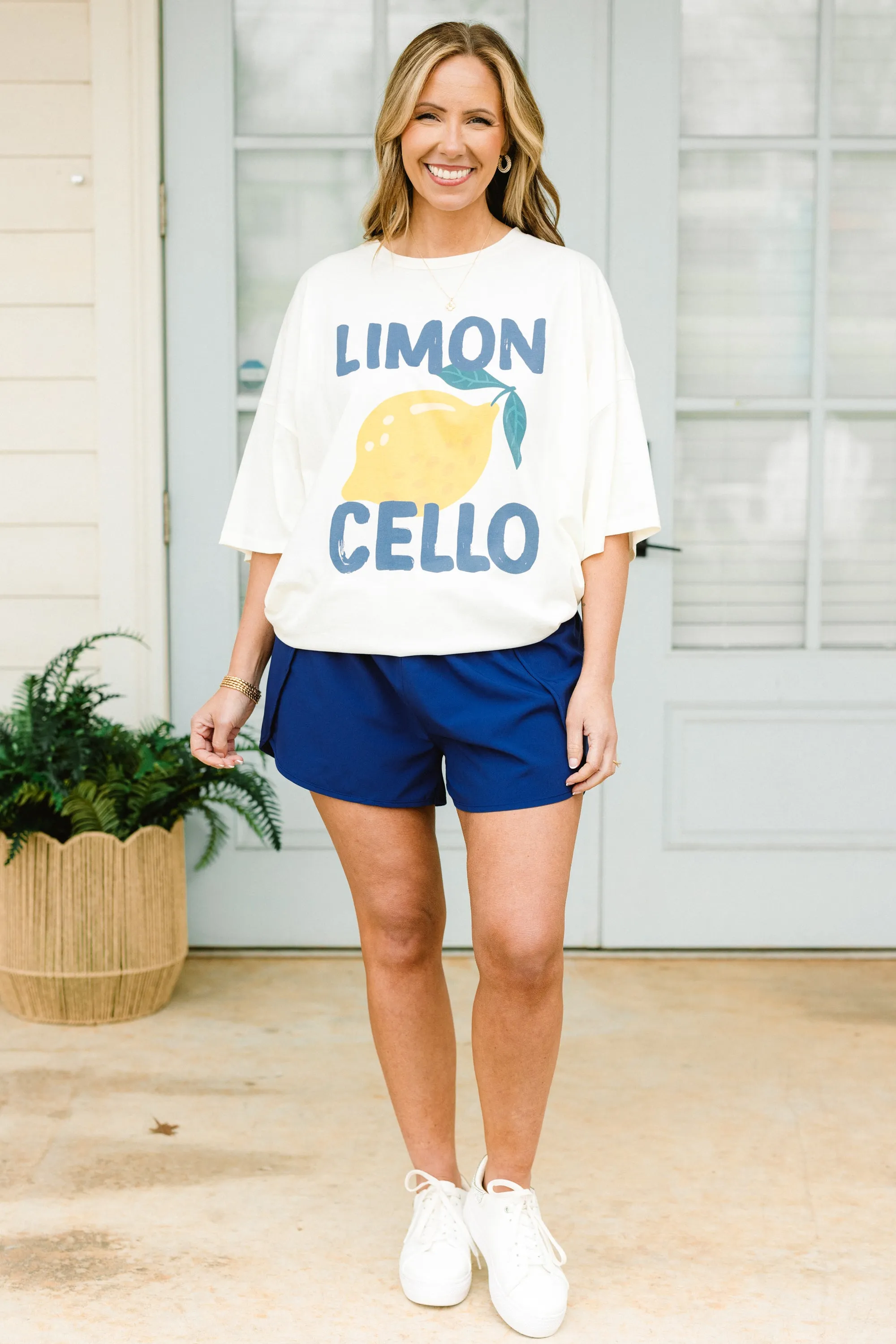 Sporty Chic Short, Light Navy