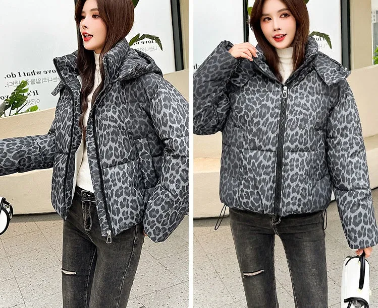 Stylish Quilted Puffer Jacket in Leopard Print for Women