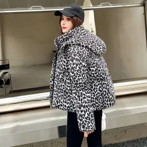 Stylish Quilted Puffer Jacket in Leopard Print for Women