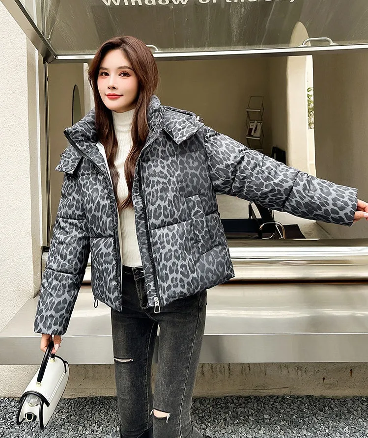 Stylish Quilted Puffer Jacket in Leopard Print for Women