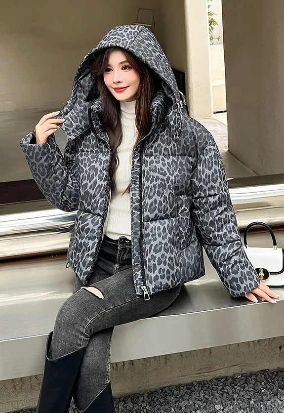 Stylish Quilted Puffer Jacket in Leopard Print for Women