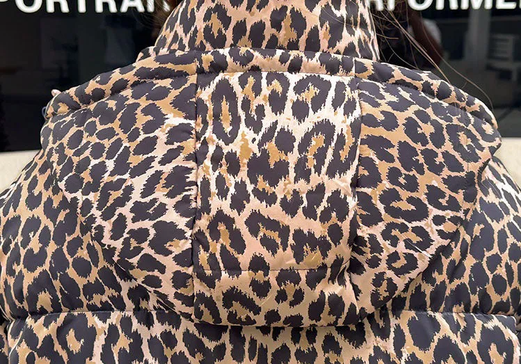 Stylish Quilted Puffer Jacket in Leopard Print for Women
