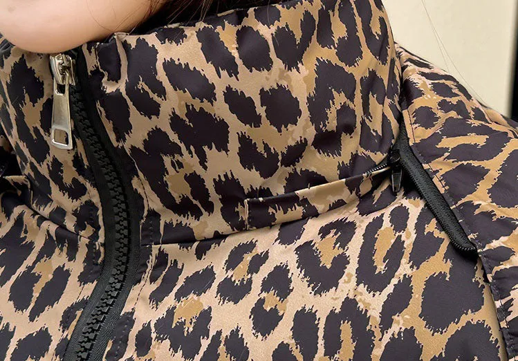 Stylish Quilted Puffer Jacket in Leopard Print for Women