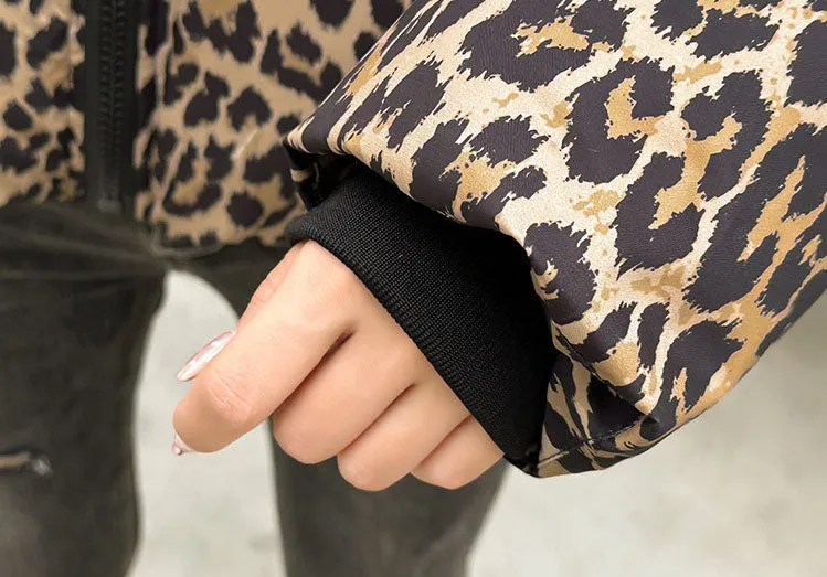 Stylish Quilted Puffer Jacket in Leopard Print for Women
