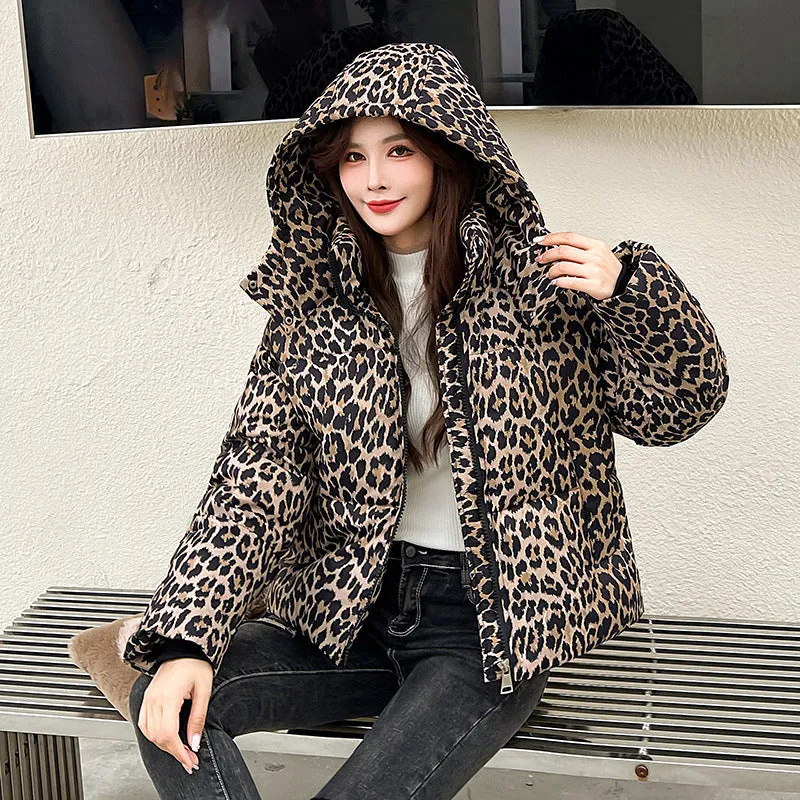 Stylish Quilted Puffer Jacket in Leopard Print for Women