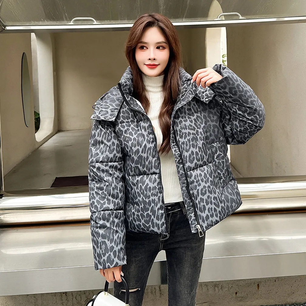 Stylish Quilted Puffer Jacket in Leopard Print for Women